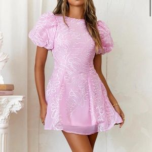 hello molly pink puff sleeve mini dress size xs never worn before!